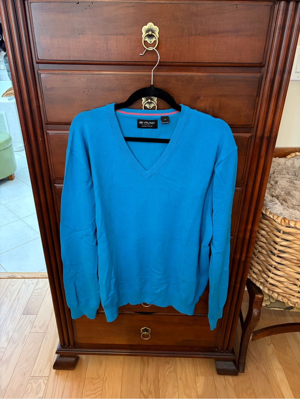 G-Mac Men's V-Neck Golf Sweater in Bright Turquoise